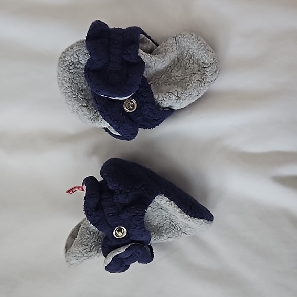 Zutano fleece baby bootie with two snap closure - Picture 2 of 7